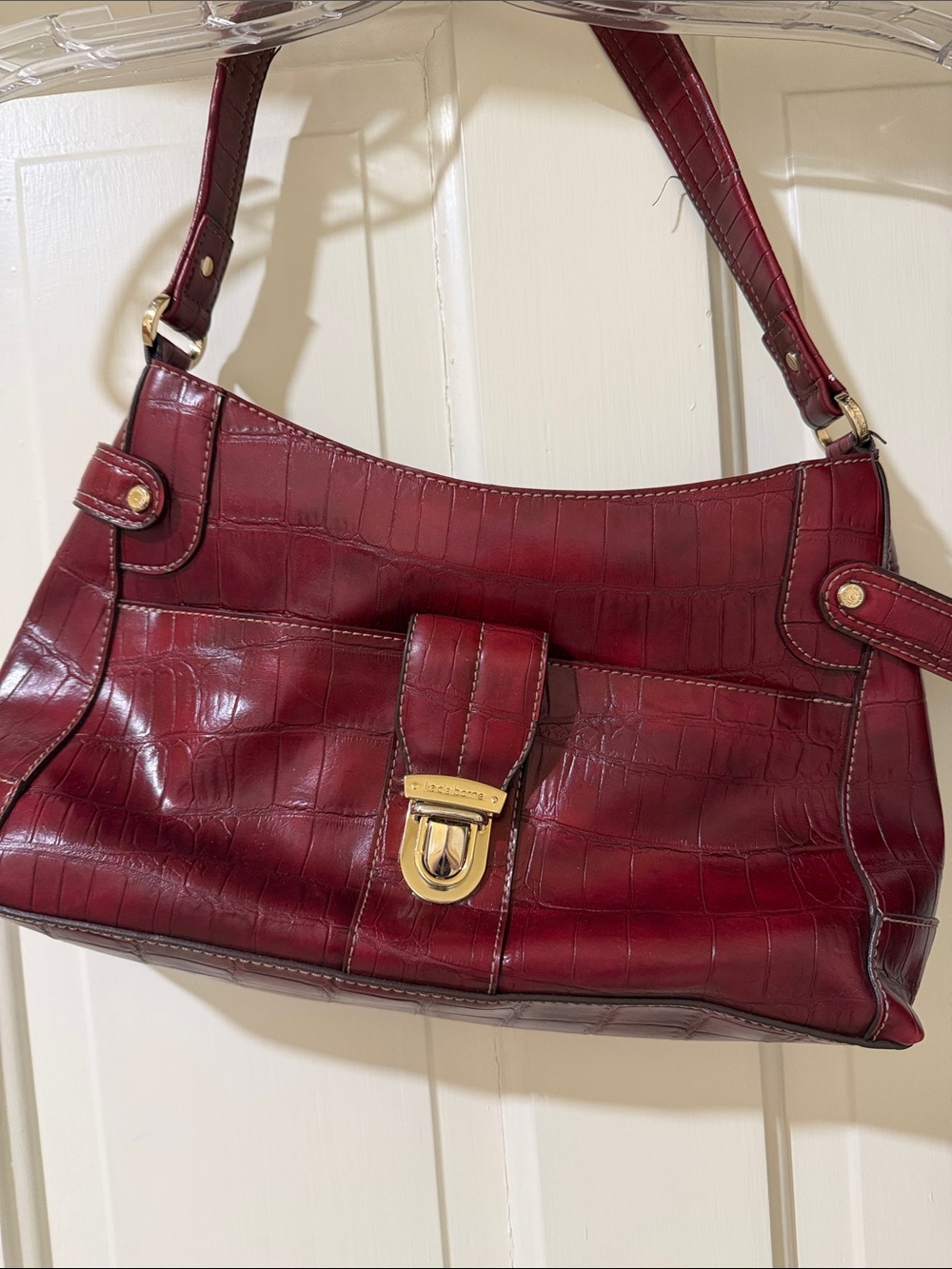 Liz Claiborne Croc-Embossed Shoulder Bag in Burgundy